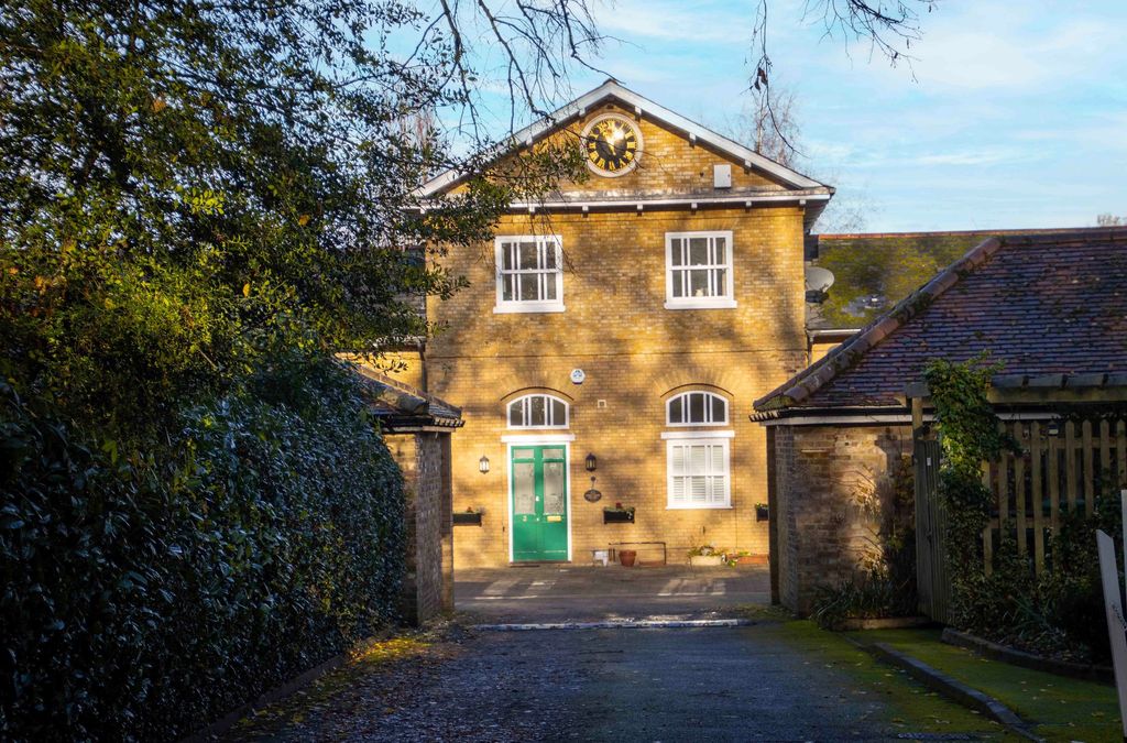 Property photo 1 of 13