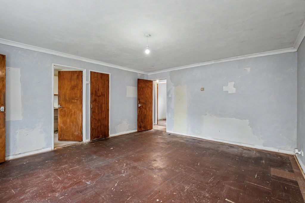 Property photo 3 of 10 49 Aspinall Close, Lowestoft, Suffolk, Nr33 9Jg