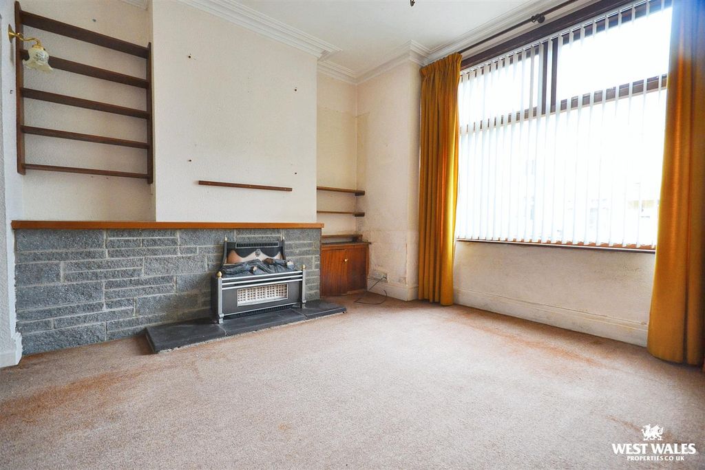 Property photo 2 of 16 Dsc_0323 (1).Jpg