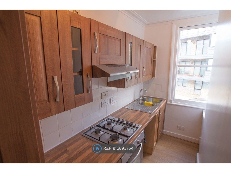 Property photo 2 of 10 Kitchen