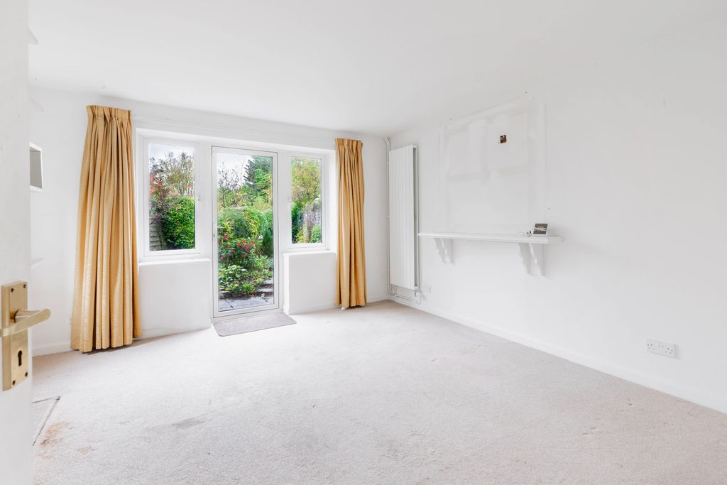 Property photo 3 of 34 13