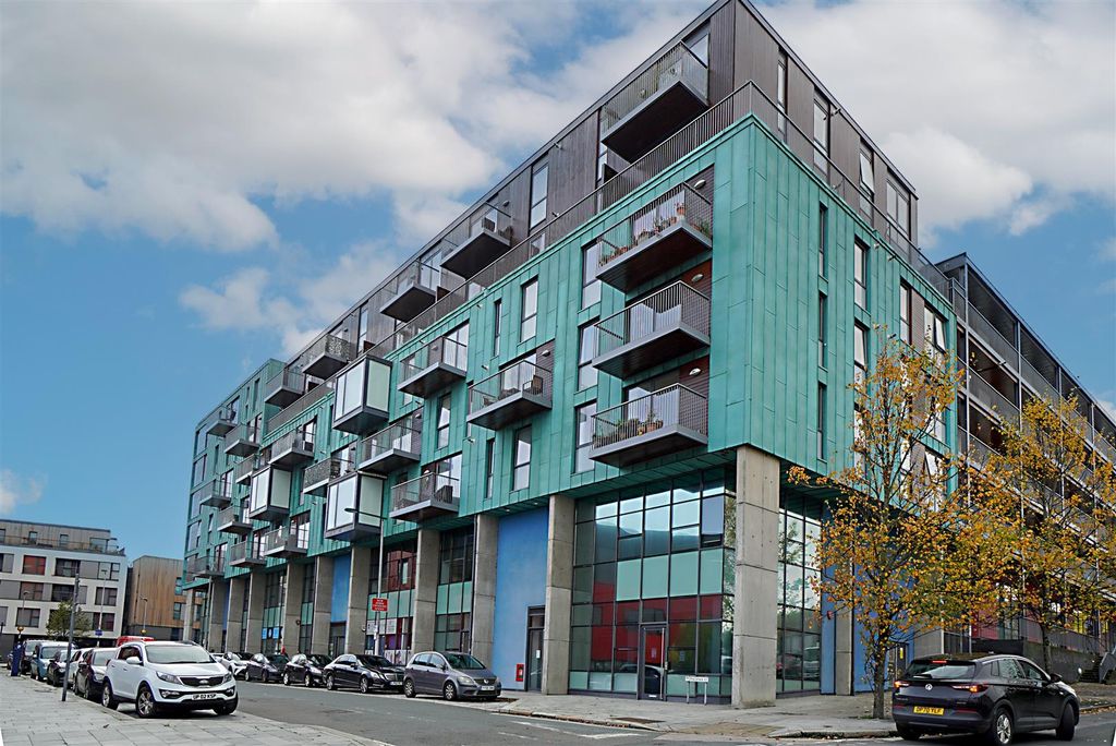 Property photo 1 of 6 Exterior.Jpg