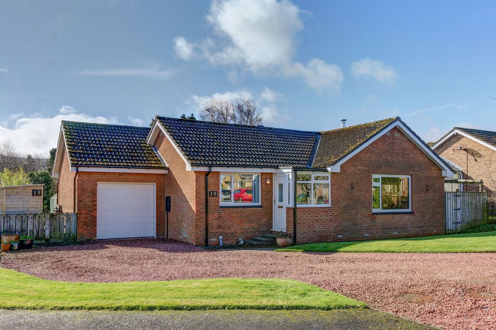 Property photo 1 of 22