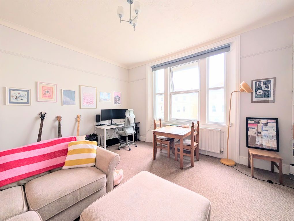 Property photo 3 of 8