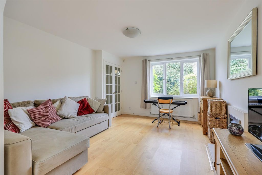 Property photo 3 of 18 Img (11).Jpg
