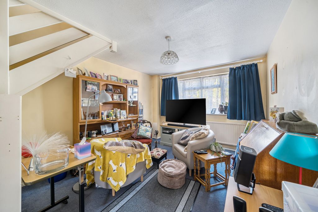 Property photo 2 of 18 1358642-2-68d2716...