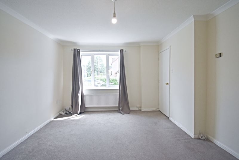 Property photo 3 of 9 Photo 5