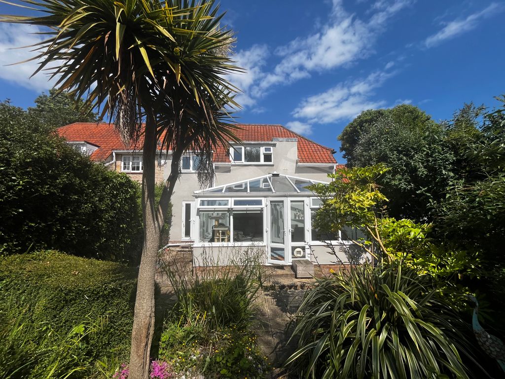 Property photo 1 of 32