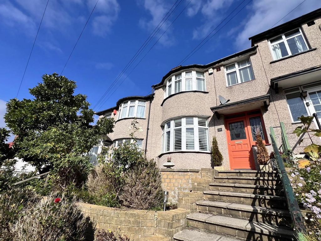 Property photo 2 of 21