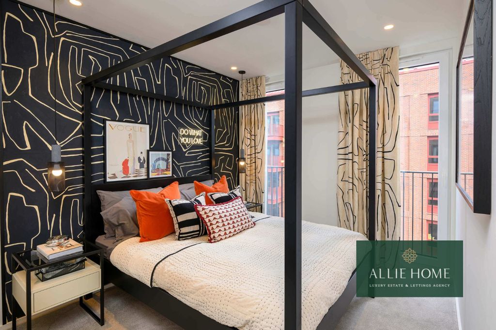 Property photo 3 of 24