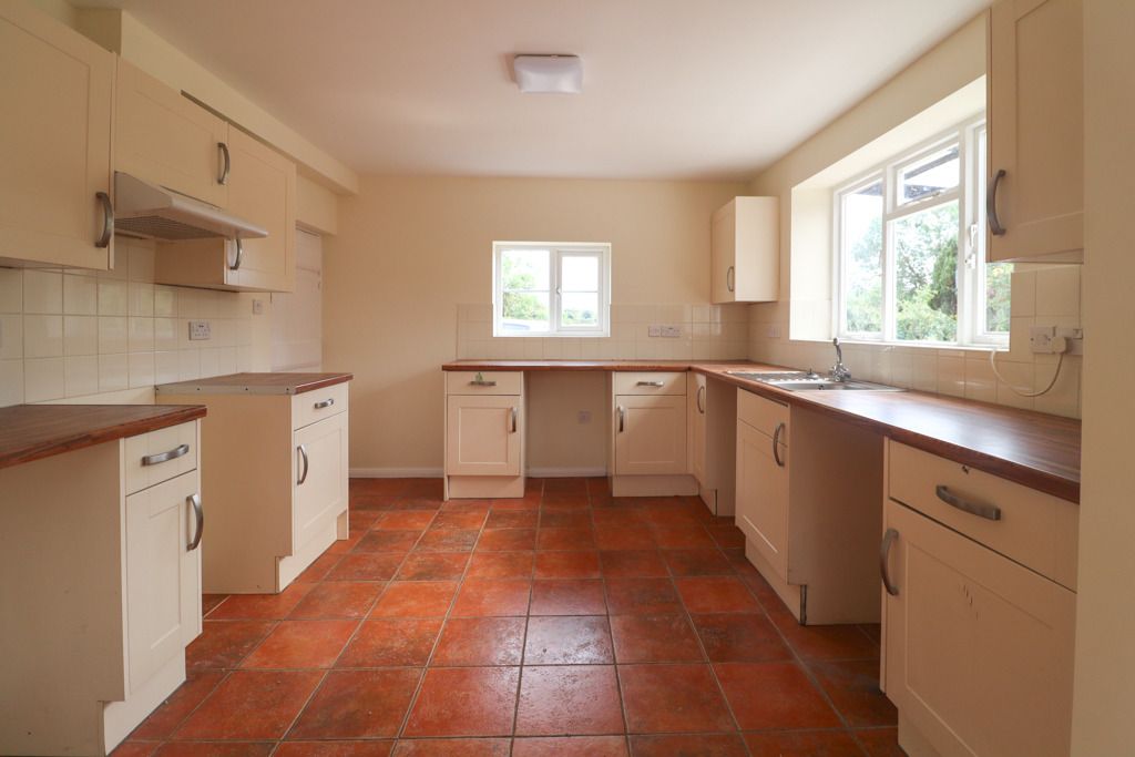 Property photo 2 of 17 4416822