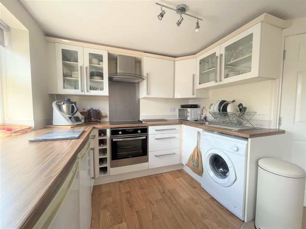 Property photo 2 of 6