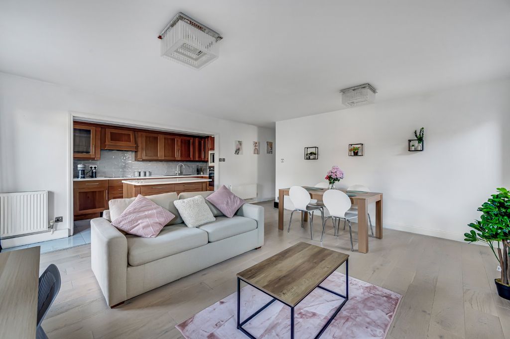 Property photo 3 of 16 Picture No. 35