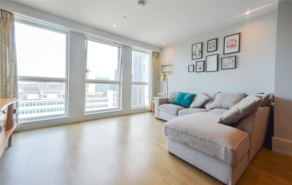 Property photo 2 of 8 Picture No. 11