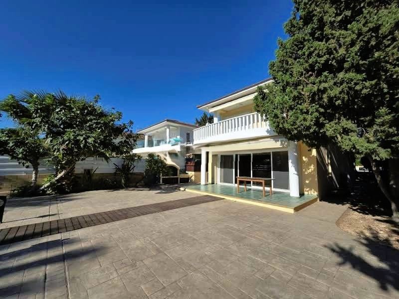 Property photo 3 of 33