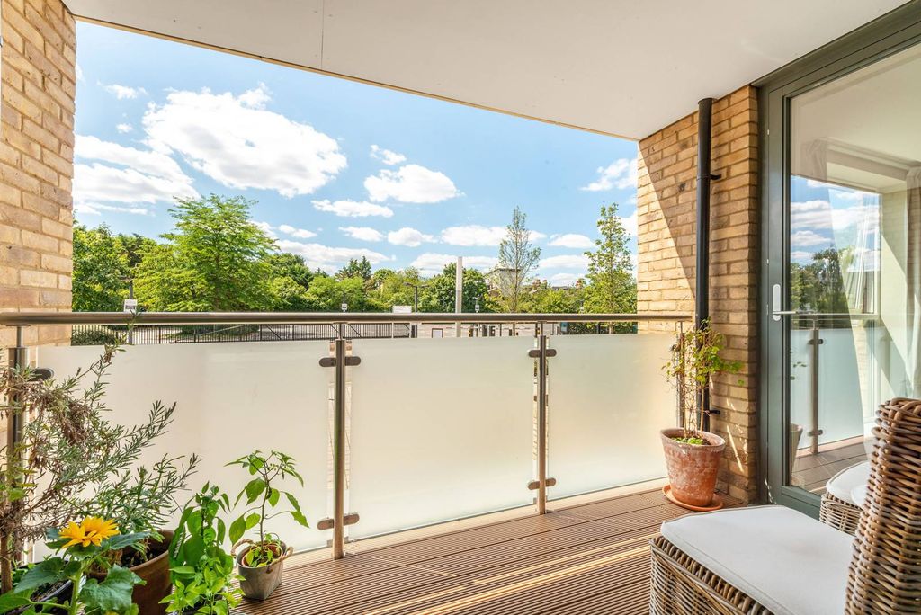 Property photo 3 of 14