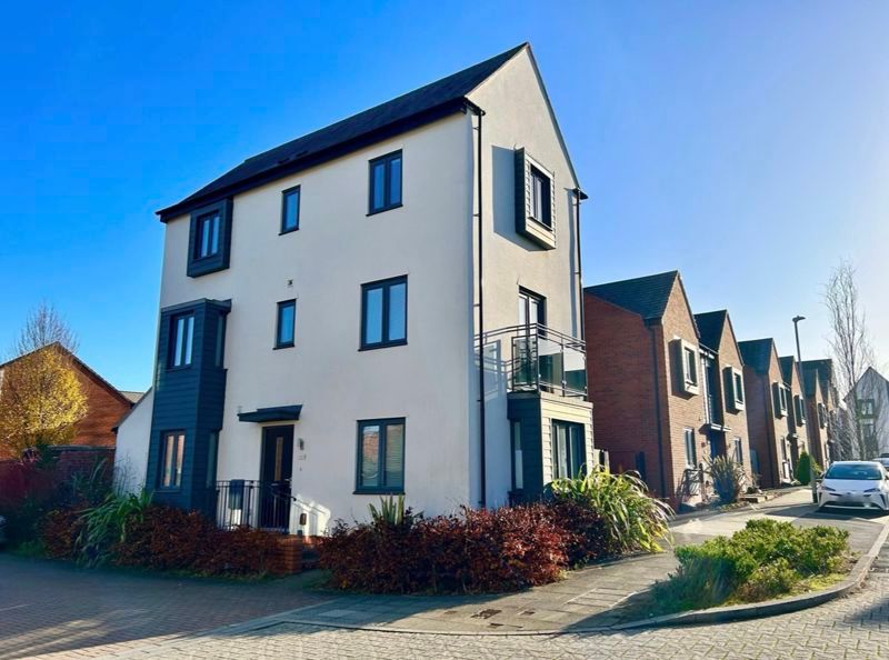 Property photo 1 of 17 Front