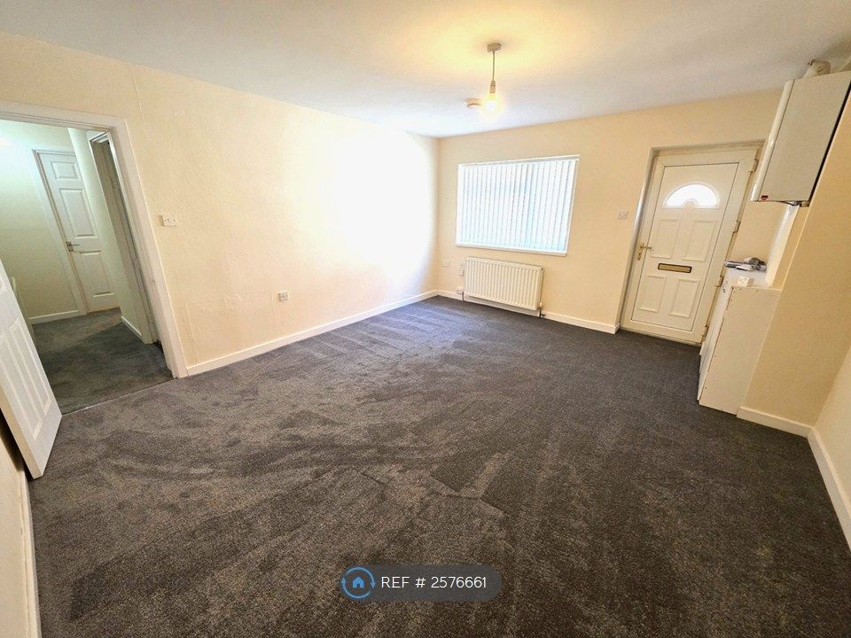 Property photo 2 of 7 Living Room