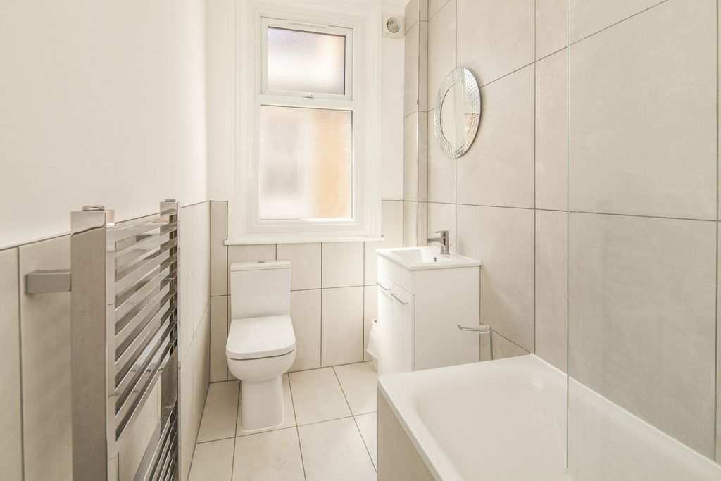 Property photo 3 of 9 14Bcac2E-E258-F11...