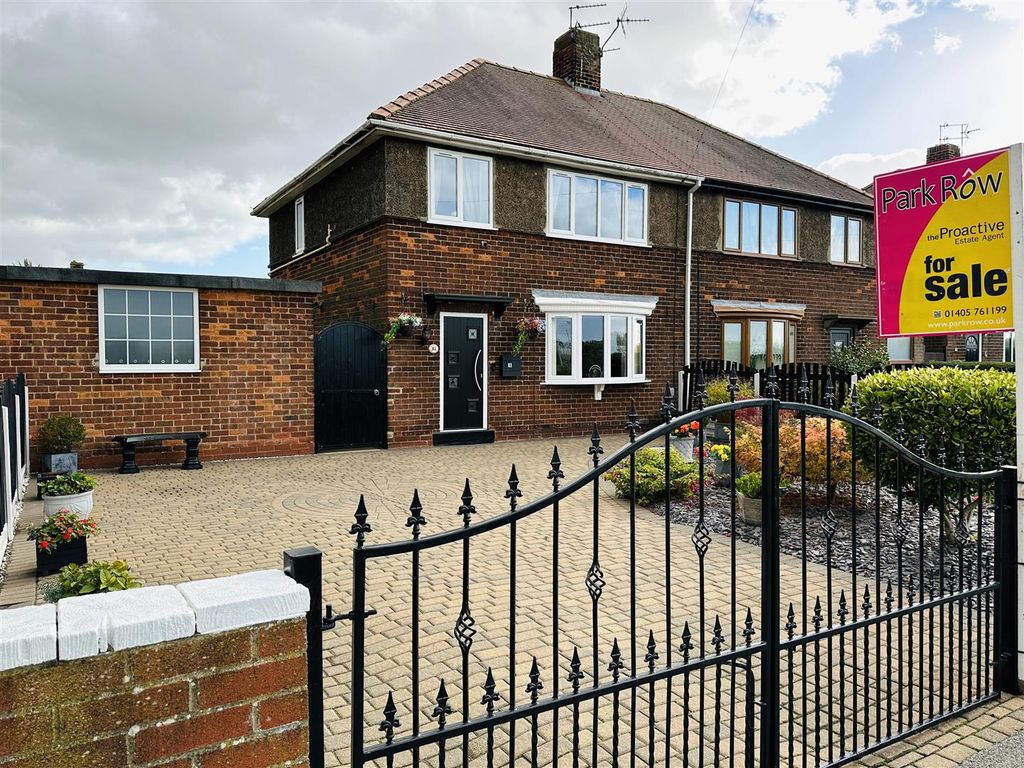 Property photo 1 of 15 Front.Jpg