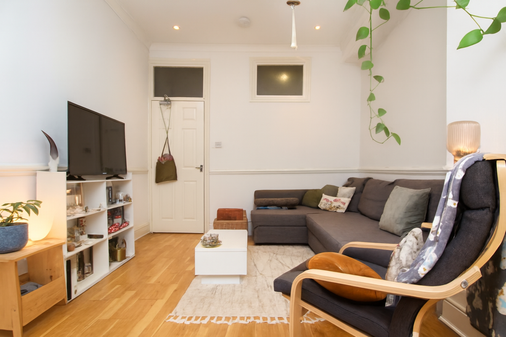 Property photo 3 of 9 Reception