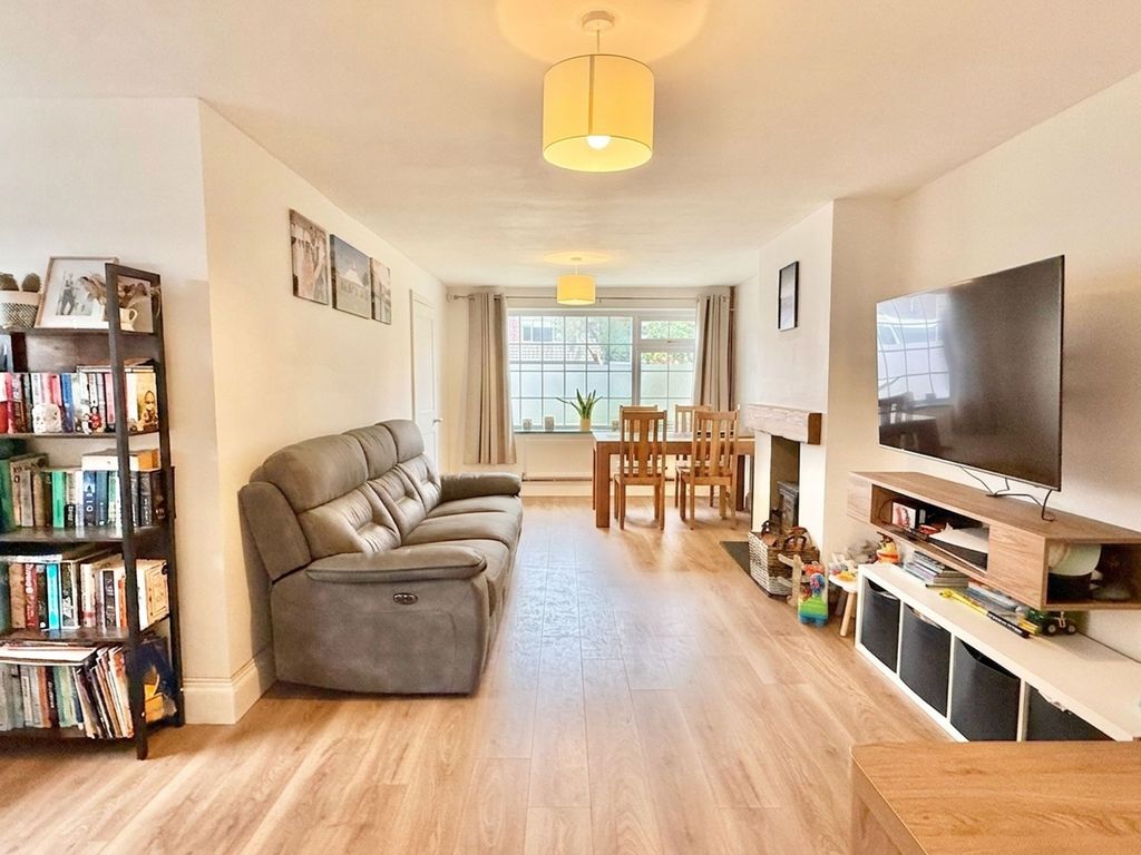 Property photo 3 of 19