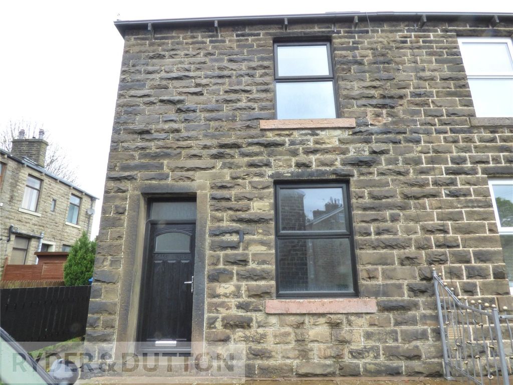 Property photo 1 of 17 Front