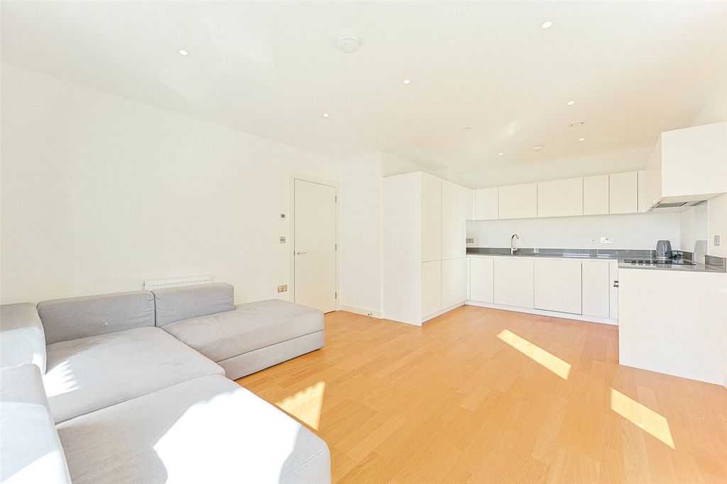 Property photo 2 of 14 Picture No. 10