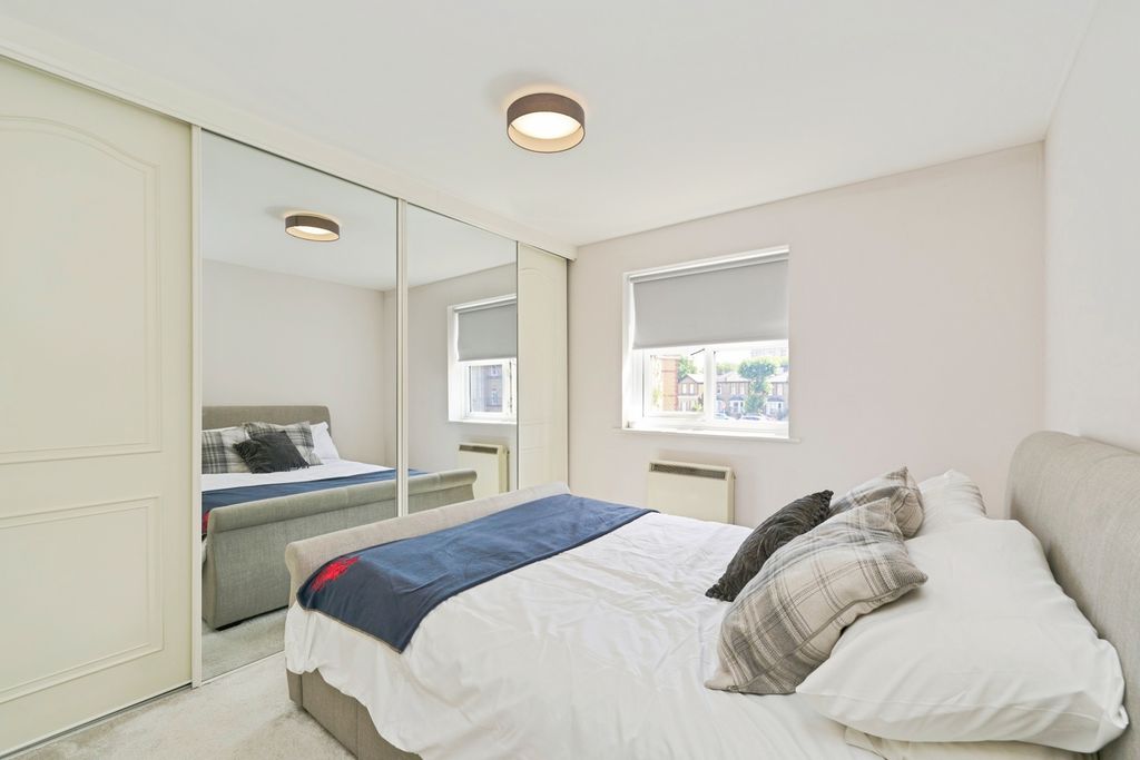 Property photo 2 of 17 Photo