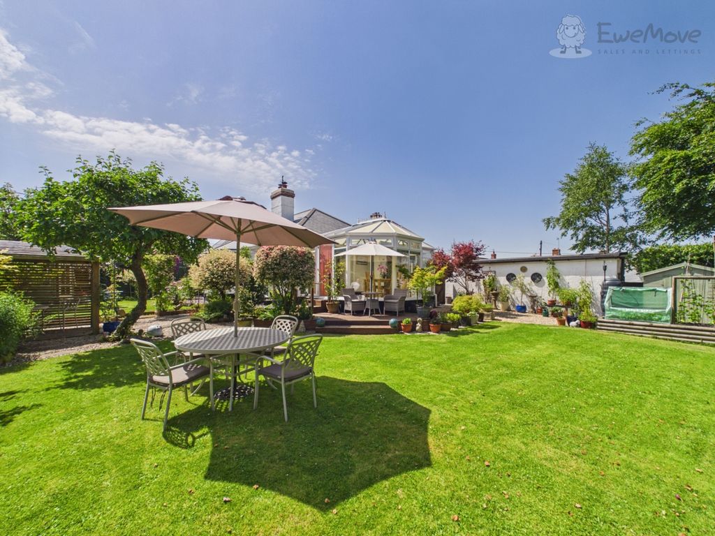 Property photo 1 of 16 Ewemove South Molton - Windermere