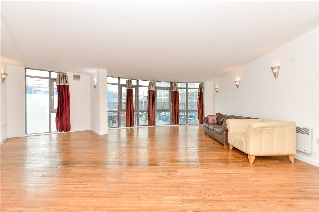 Property photo 1 of 9 Lounge/Diner/Kitchen