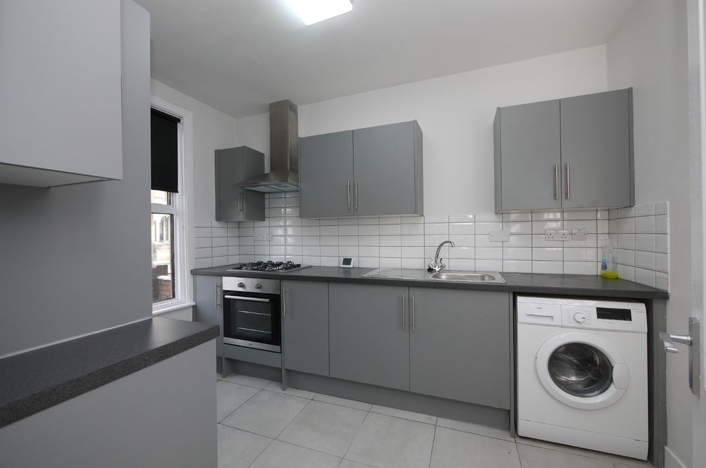 Property photo 1 of 6 4256400