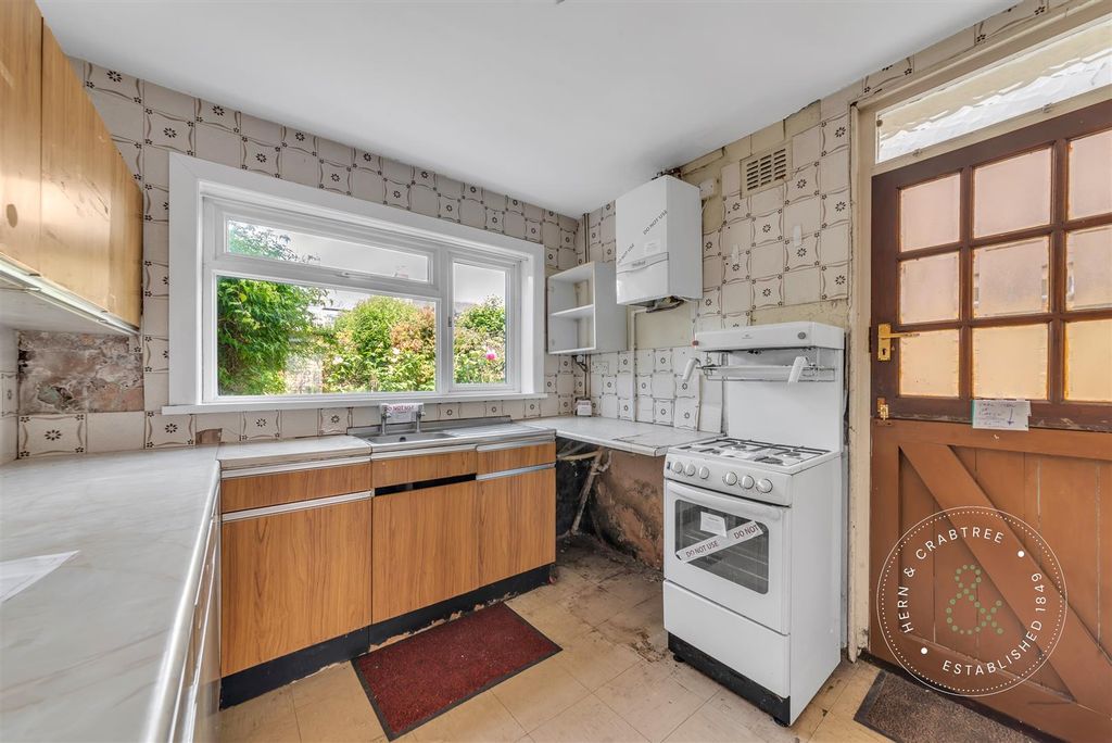 Property photo 3 of 26 Talygarn-Street-16.Jpg