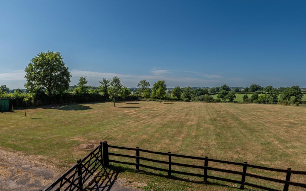 Property photo 2 of 25 Image