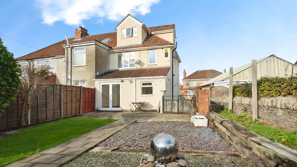 Property photo 1 of 29 9E12A3F1-Pxl_20251023_092502393.Jpg