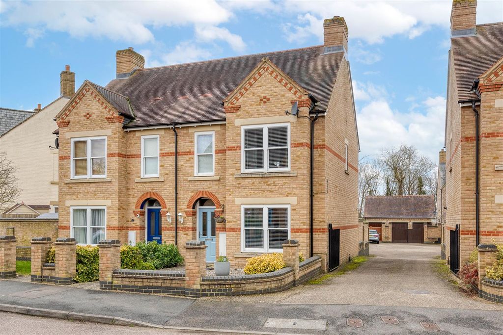 Property photo 1 of 22 Front Aspect