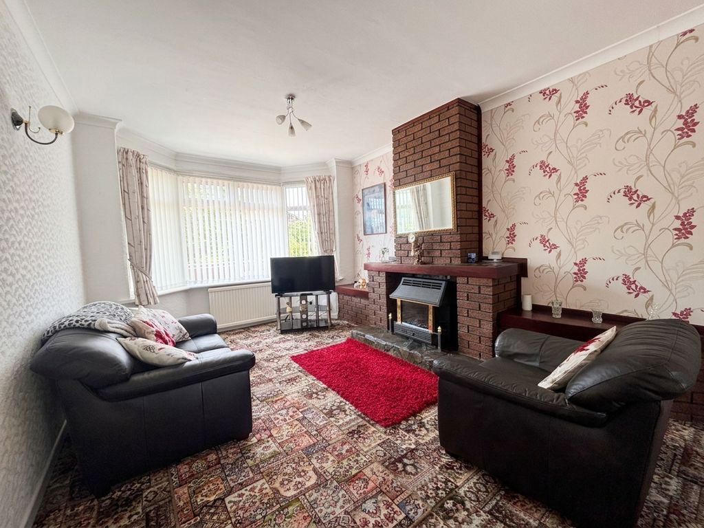 Property photo 2 of 20
