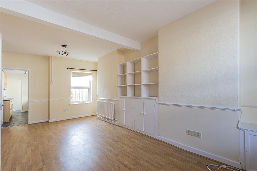 Property photo 3 of 12 Keppoch Street 72-2.Jpg