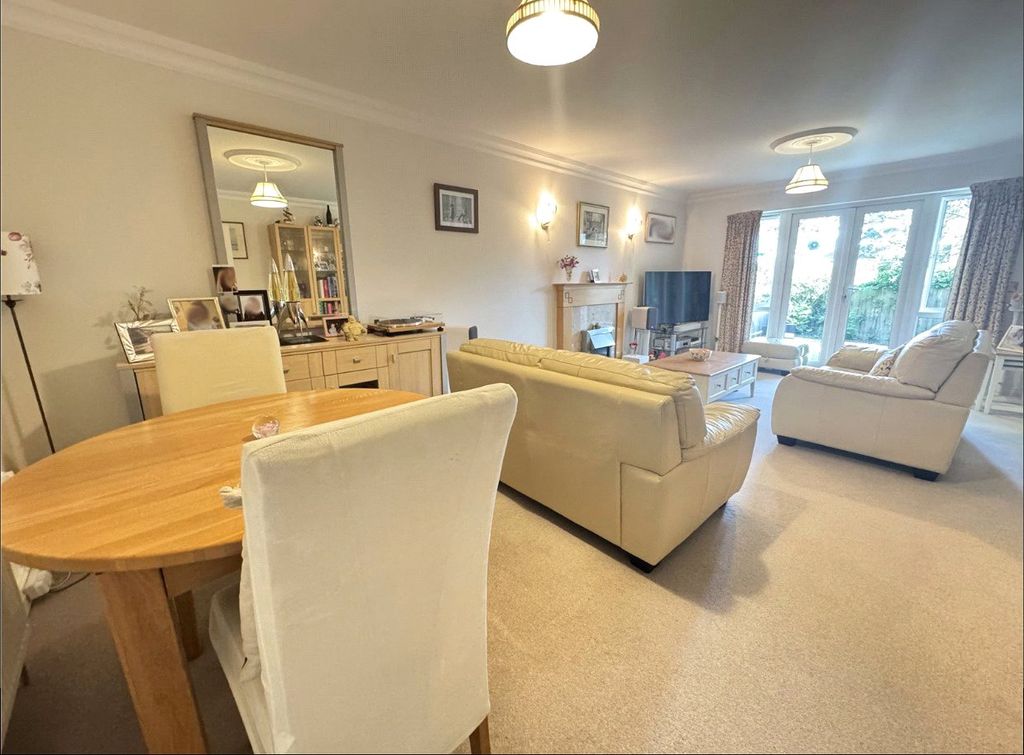 Property photo 2 of 14 Picture No. 31