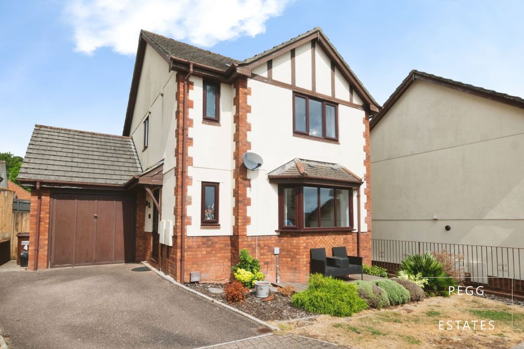 Property photo 1 of 30