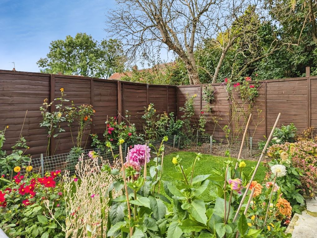Property photo 3 of 13 Photo 8