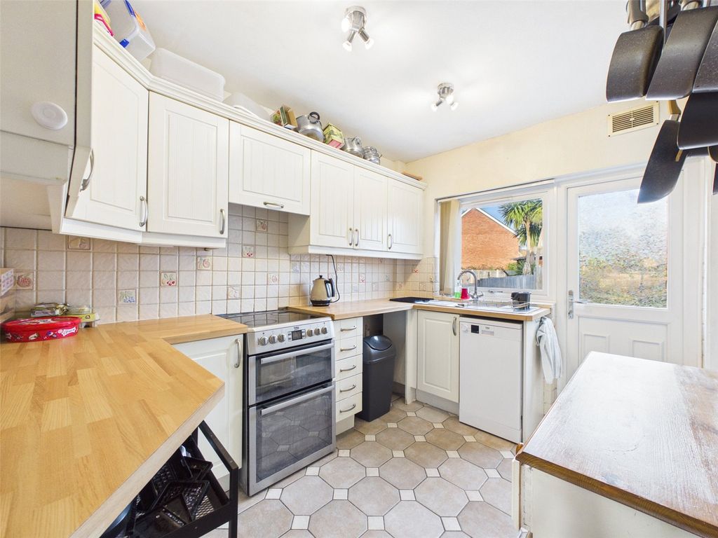 Property photo 3 of 18 Picture No. 11