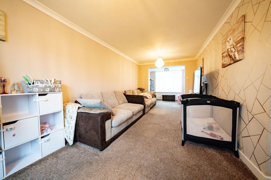 Property photo 3 of 17 Dsc02234