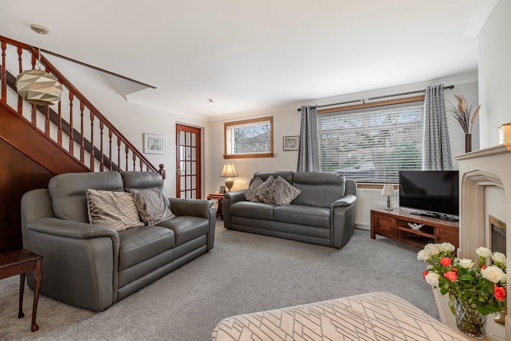 Property photo 2 of 33 Picture No. 23