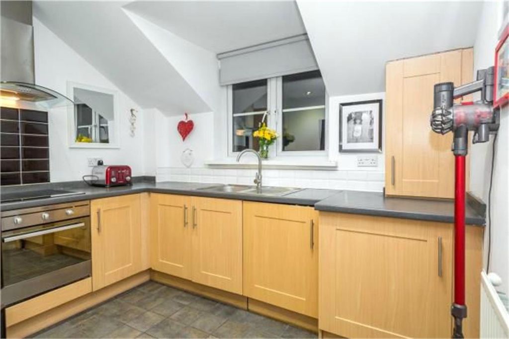 Property photo 2 of 6 3