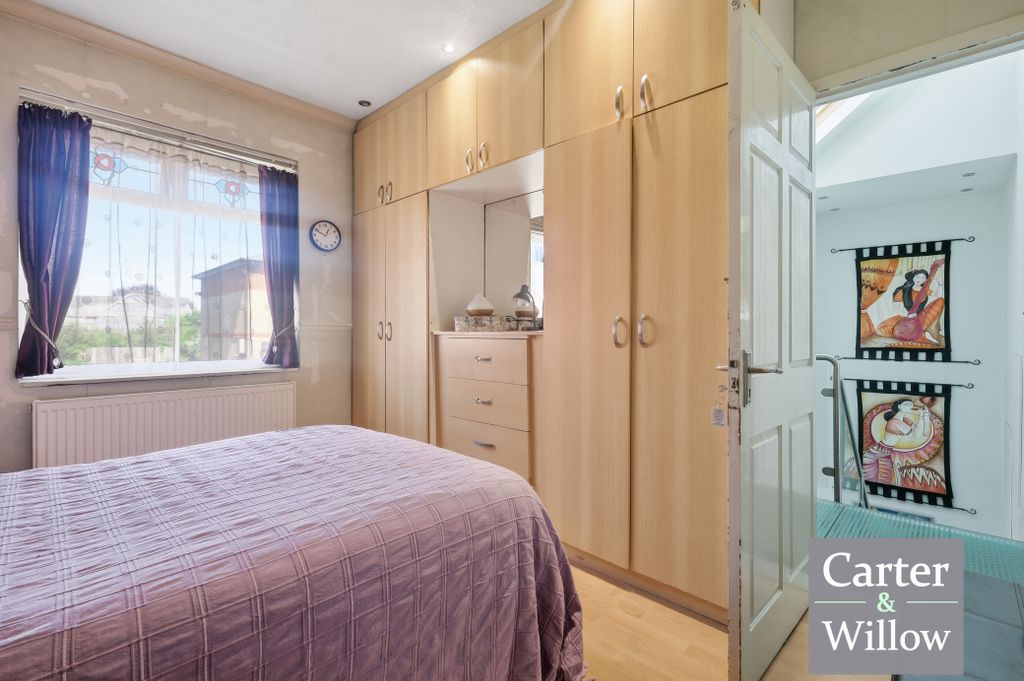 Additional image 17 of 4 bed semi-detached house for saleHaydon Road, Dagenham RM8