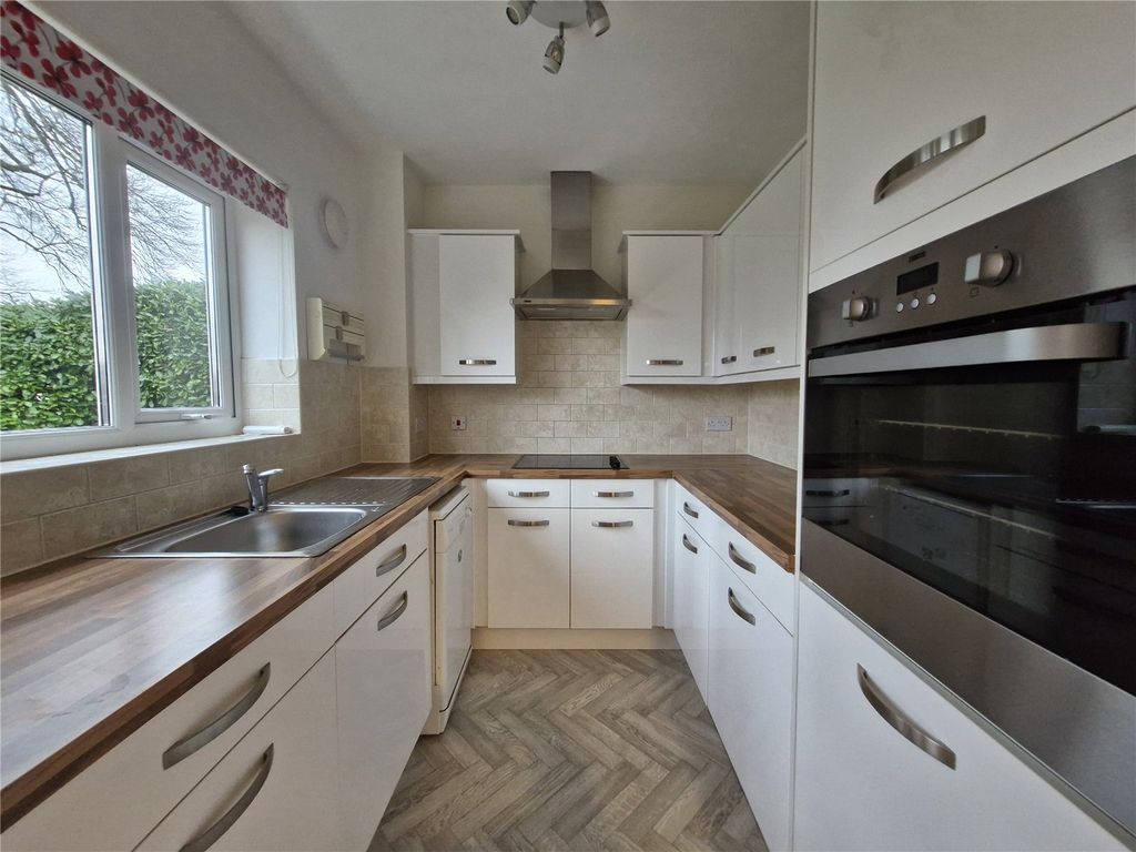 Property photo 2 of 16 Picture No. 02