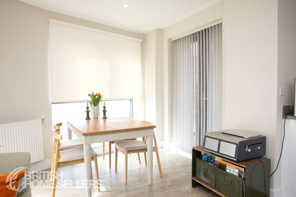 Property photo 3 of 8 Picture No. 08