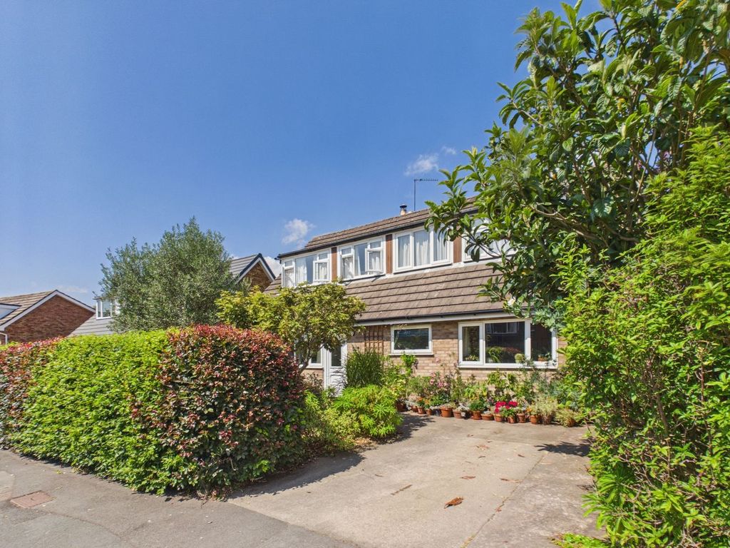 Property photo 1 of 27