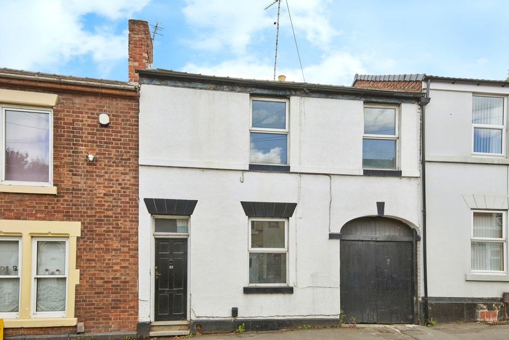 Property photo 1 of 16 Front